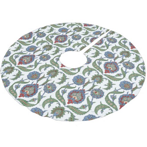 Arabesque floral pattern brushed polyester tree skirt