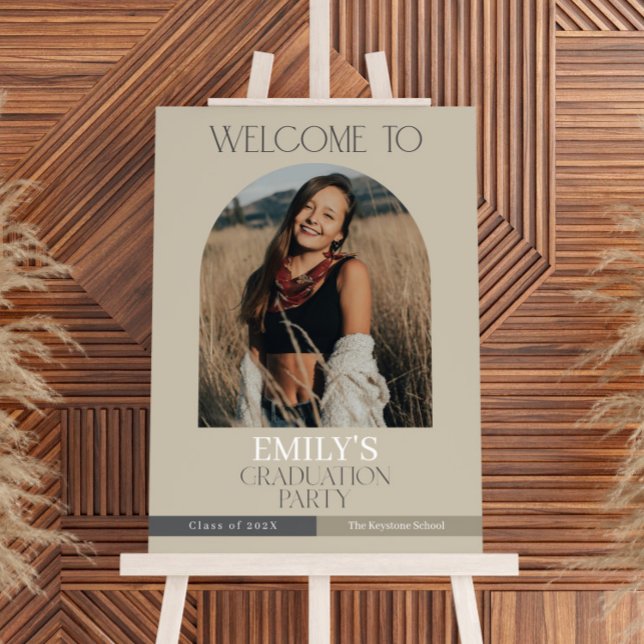 Arched Photo Graduation Welcome Sign (Creator Uploaded)