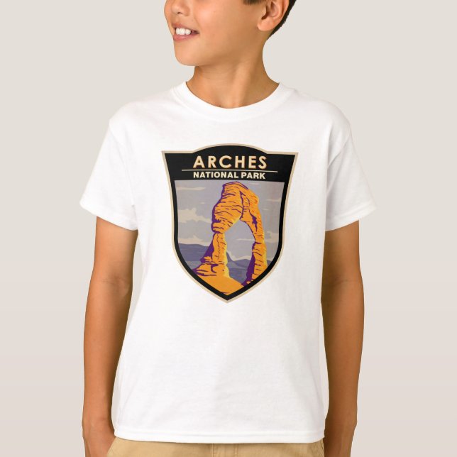 Arches National Park Delicate Arch Vintage  T-Shirt (Front)
