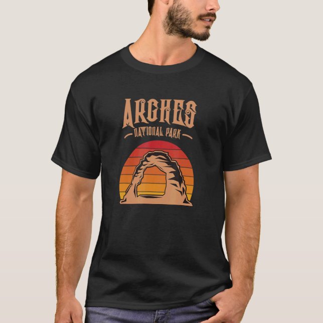 Arches National Park Hiking Utah Vacation 10 T-Shirt (Front)