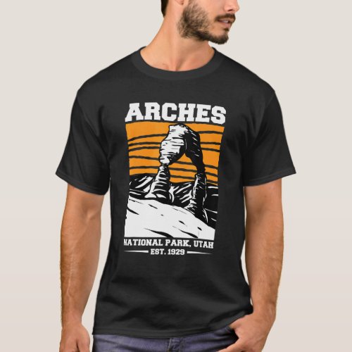 Arches National Park Hiking Utah Vacation 3 T_Shirt