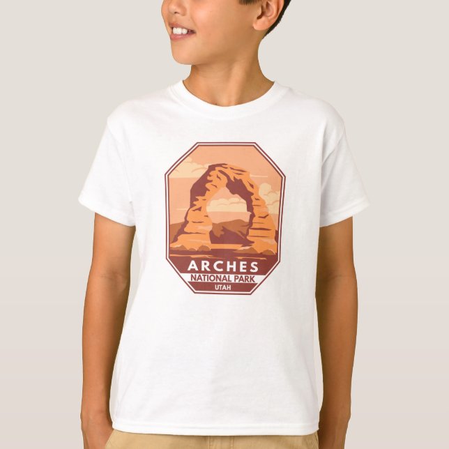 Arches National Park Utah Delicate Arch Art Retro T-Shirt (Front)