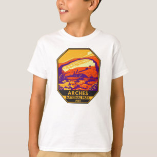 Arches National Park Utah Landscape Vintage T-Shir T-Shirt
