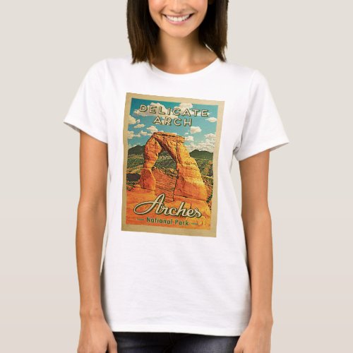 Arches National Park _ Vintage Delicate Arch T_Shirt