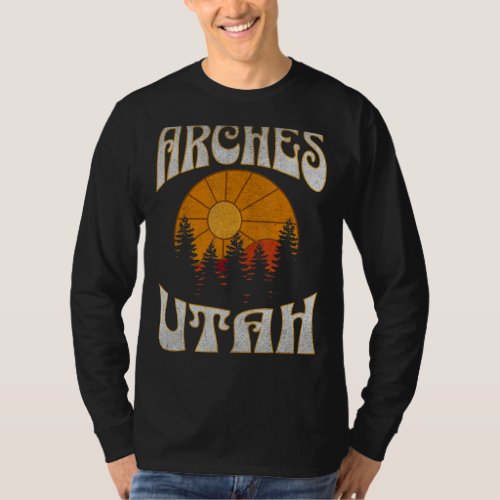 Arches Utah Nature Hiking Outdoors Vintage T_Shirt