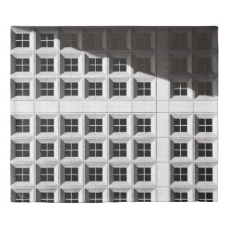 ARCHITECTURAL PHOTOGRAPHY OF WHITE BUILDING DUVET COVER