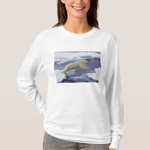 Arctic, Svalbard, Polar Bear extending T-Shirt