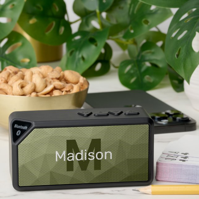 Army green geometric mesh pattern monogram bluetooth speaker (Insitu(Table))