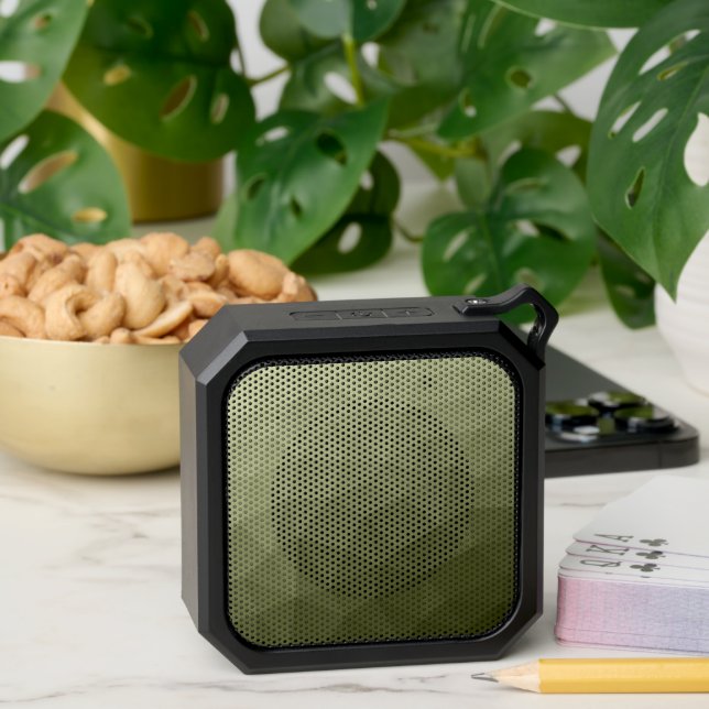 Army green olive gradient geometric mesh pattern bluetooth speaker (Insitu(Table))