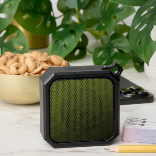 Army green olive gradient geometric mesh pattern bluetooth speaker