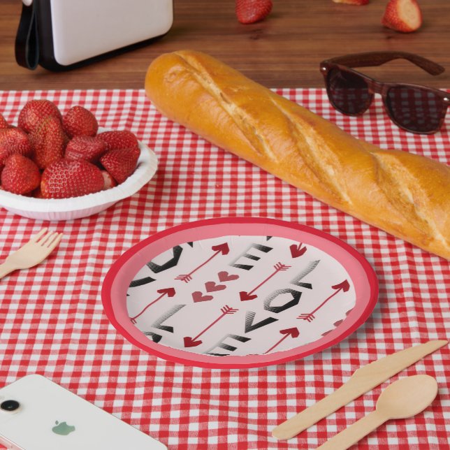 Arrow, Heart & Love Romantic Design Paper Plates (Picnic)