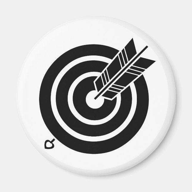 Arrow hit a round target Magnets (Front)