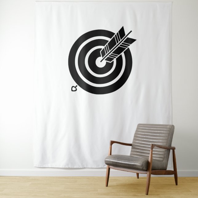 Arrow hit a round target Tapestries (In Situ)
