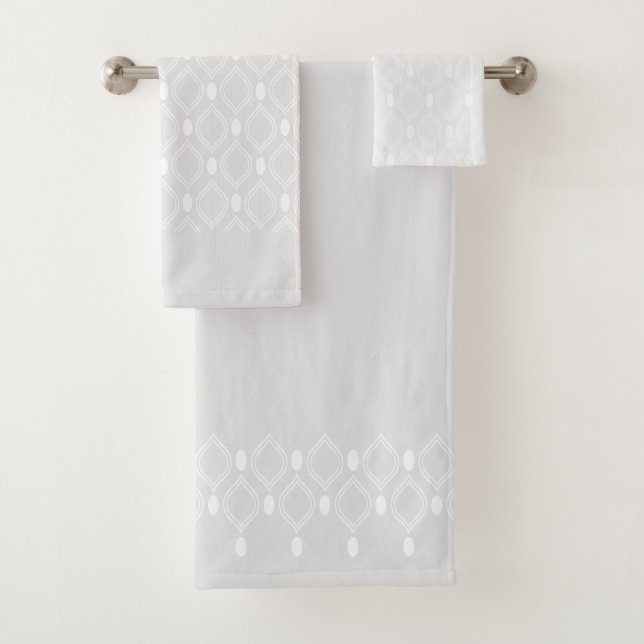 Art Deco Pearls Gray And White Pattern Bath Towel Set (Insitu)