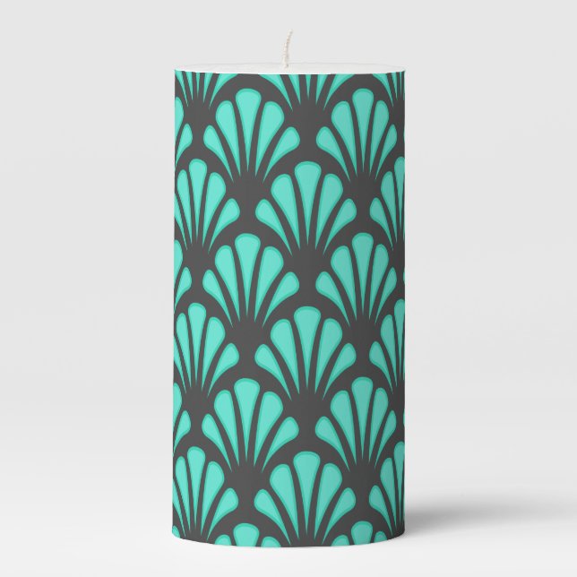 Art Deco Shell Shape Pillar Candle (Front)