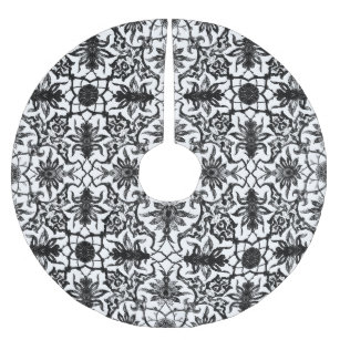 Art Nouveau Chinese Pattern - Black and White Brushed Polyester Tree Skirt