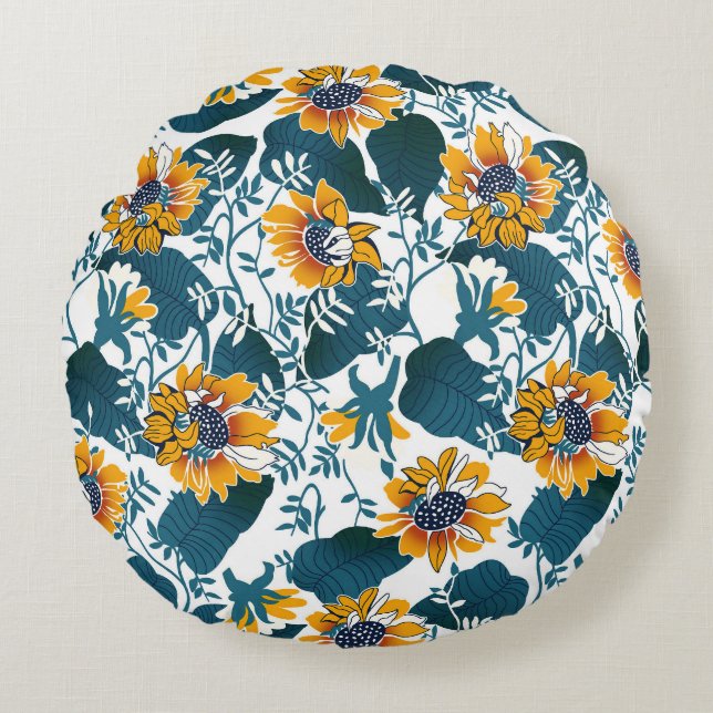 Art Nouveau, floral pattern. Round Pillow (Front)