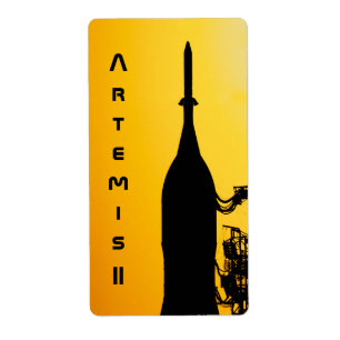 Artemis II to Launch Pad Label