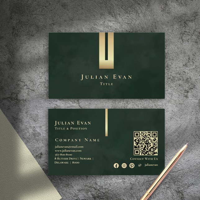 Artistic Shiny Detail Vintage Emerald Green & Gold Business Card (Glamorous Shiny Vintage Emerald Green & Gold Business Card)