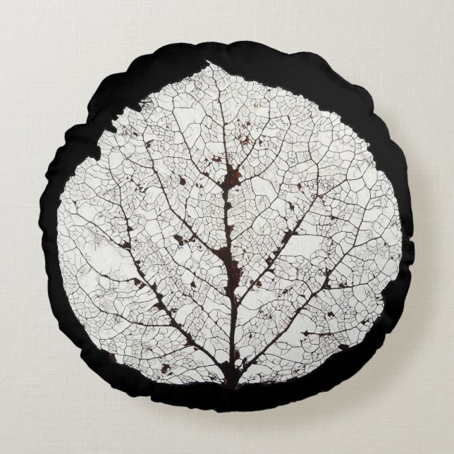 Aspen Leaf Skeleton 1 Round Pillow (Front)