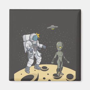 Astronaut and alien magnet