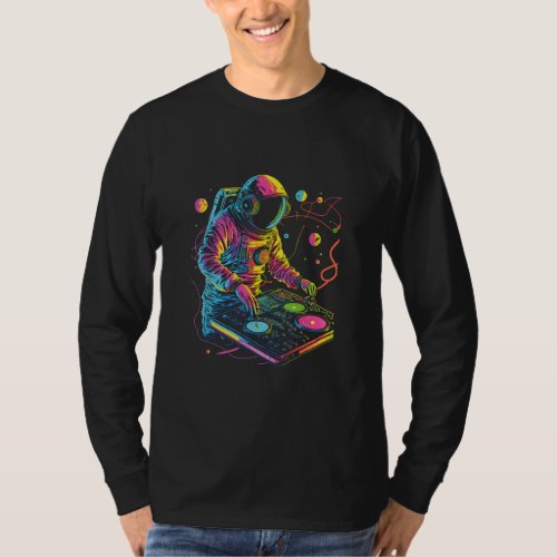 Astronaut DJ DJing in Space EDM cool Graphic  T_Shirt