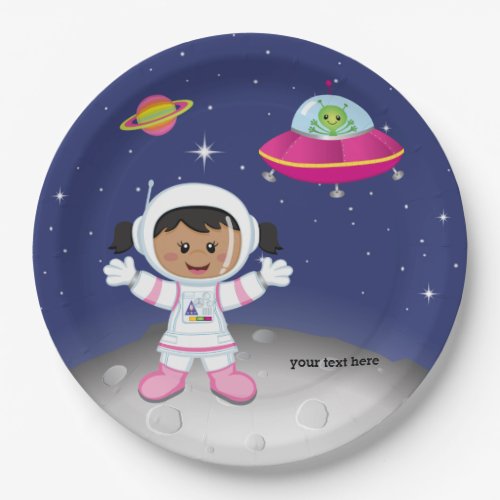 Astronaut girl paper plates