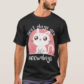 Astronaut in space with rocket launcher. T-Shirt
