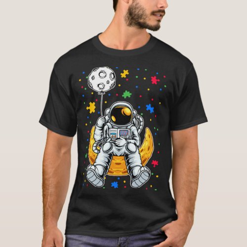 Astronaut & Planet Balloon Puzzle Piece Autism Awa T-Shirt