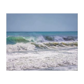 Atlantic ocean breaking waves