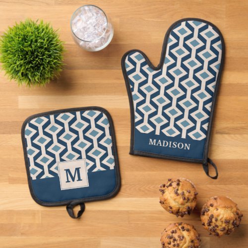 Atomic Era Inspired Geometric Pattern Oven Mitt  Pot Holder Set