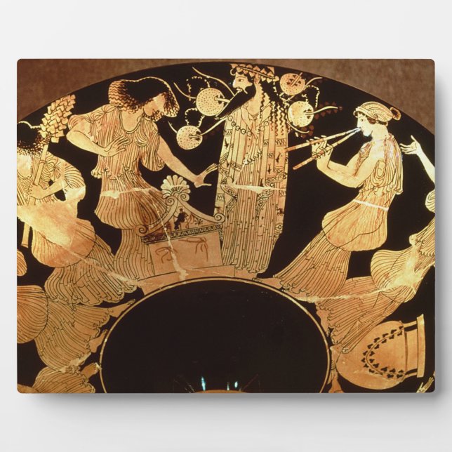 Attic red figure kylix depicting Dionysus and the Plaque (Front)