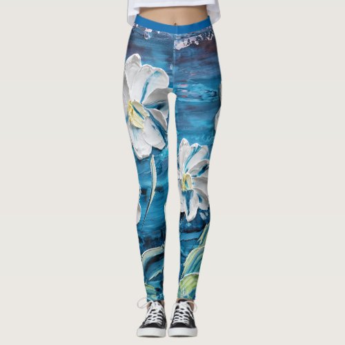 Attractive Artsy Blue Flower Stylish Leggings