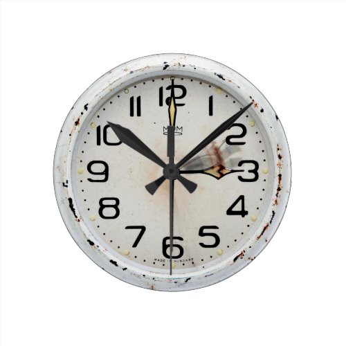 Attractive Vintage White Wall Clock
