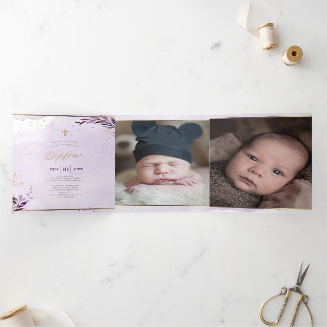 Aubergine Couronne de Feuillage Aquarelle, Bapteme Tri-Fold Invitation (Inside)