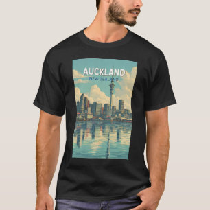 Auckland New Zealand Illustration Travel Art Retro T-Shirt