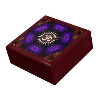 Aum 'Delica on Purple Lacquered Gift Box