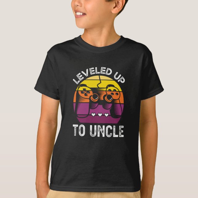 Aunt Retro Gifts Leveled Up To Uncle Funny Gamer T-Shirt (Front)