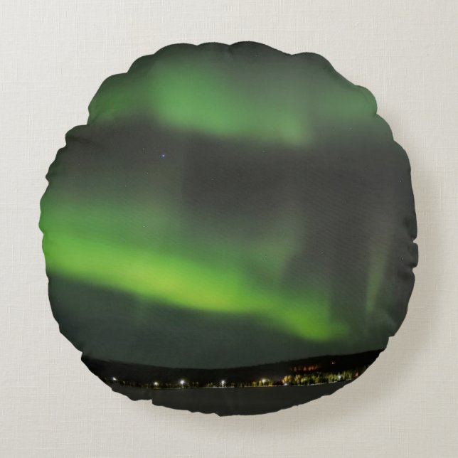 Aurora borealis in the sky round pillow (Front)