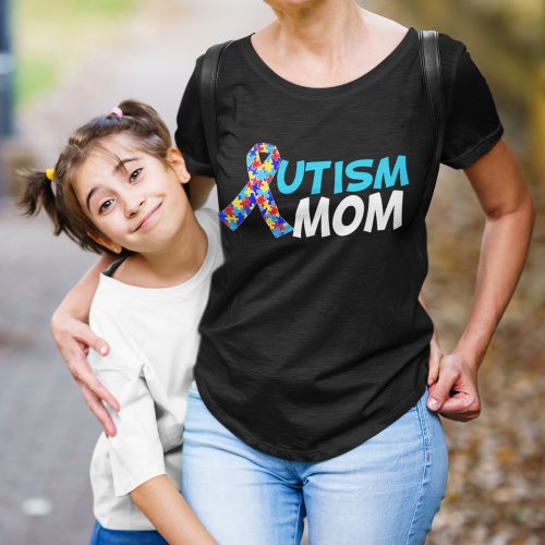 Autism Mom Cute Awareness Ribbon Mothers Day T_Shirt