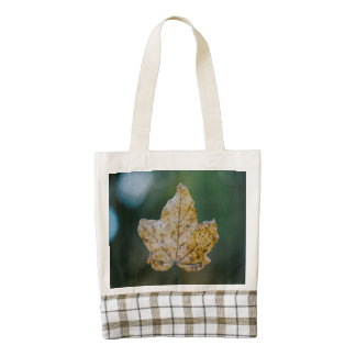 Autumn leaf macro zazzle HEART tote bag