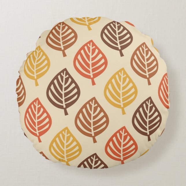 Autumn Leaf Pattern in Fall Colors Round Pillow (Front)