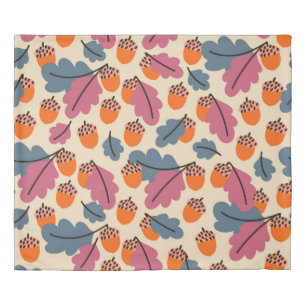 Autumn Oak: Leaves and Acorns Pattern Duvet Cover