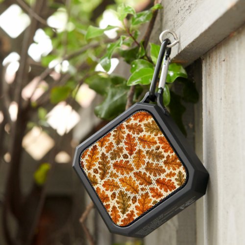 Autumn Oak Leaves Pattern | Cozy Nature Aesthetic Bluetooth Speaker