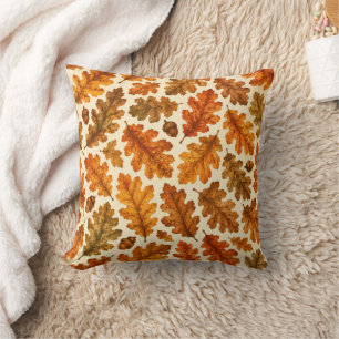 Autumn Oak Leaves Pattern Cozy Nature Aesthetic Throw Pillow