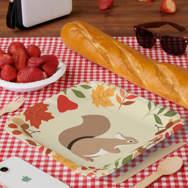 Autumn squirrel paper plates (Picnic)