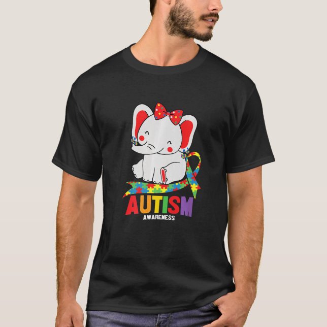 Awareness Elephant Mom Wearing Earrings Autism Hea T-Shirt (Front)