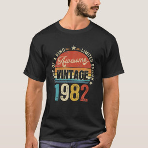 Awesome 40 Years Old Vintage 1982 Retro 40th T-Shirt