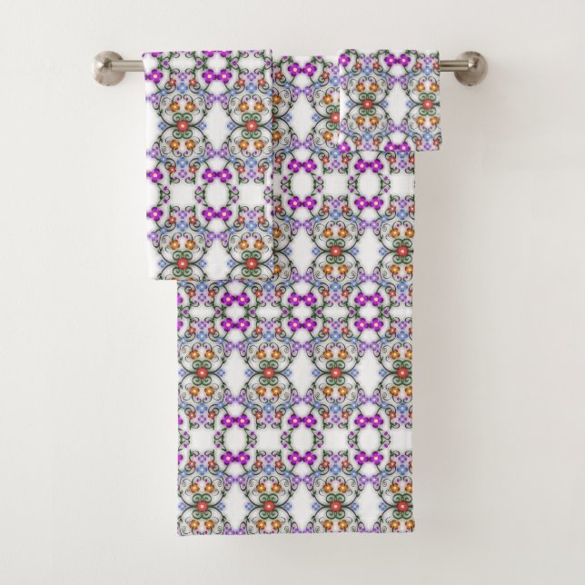 Awesome Lacy Look of Flowers Pink Bath Towel Set (Insitu)