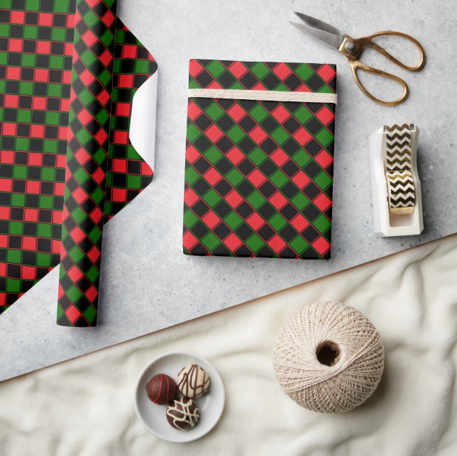 Awesome Red Black And Green Checker Pattern Wrapping Paper (Crafts)